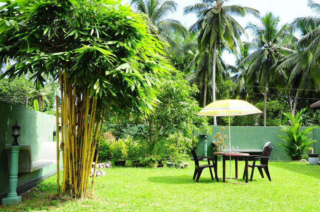 Lumbini Villa Bentota Room photo