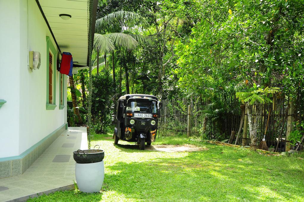 Lumbini Villa Bentota Room photo